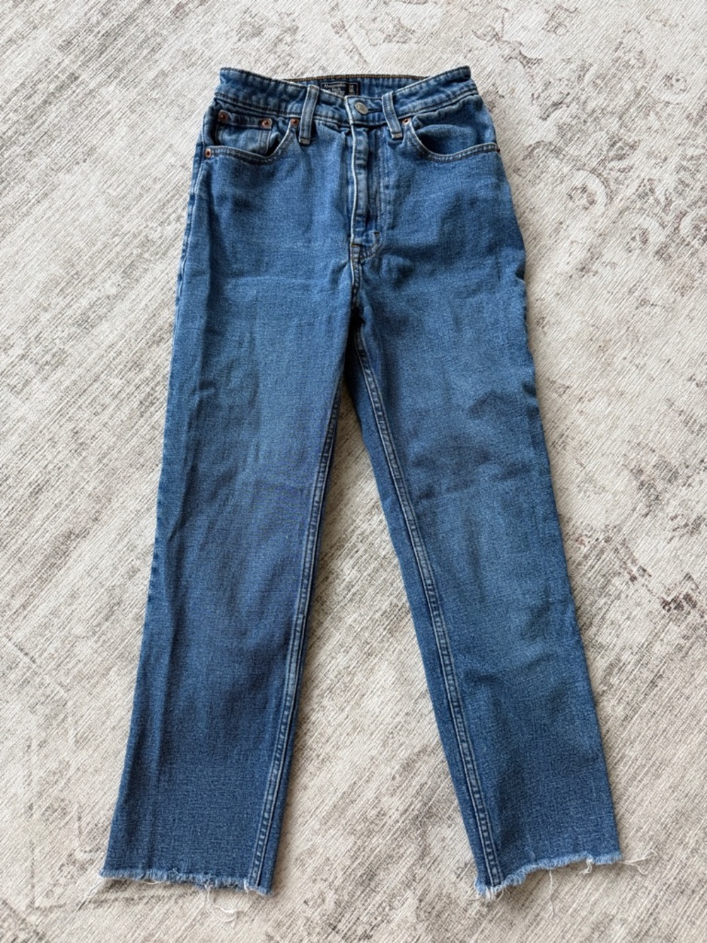 A&F Zoe Natural Rise Ankle Straight Jeans
